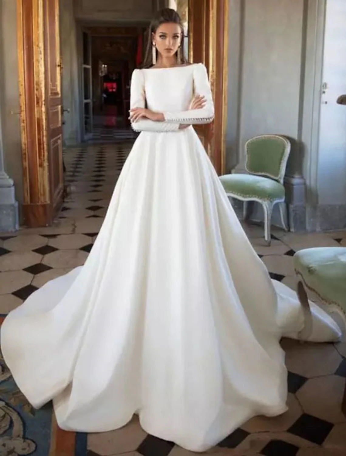 Formal Fall Wedding Dresses Ball Gown Scoop Neck Long Sleeve Court Train Satin Bridal Gowns With Buttons Pleats 2023 Summer Wedding Party