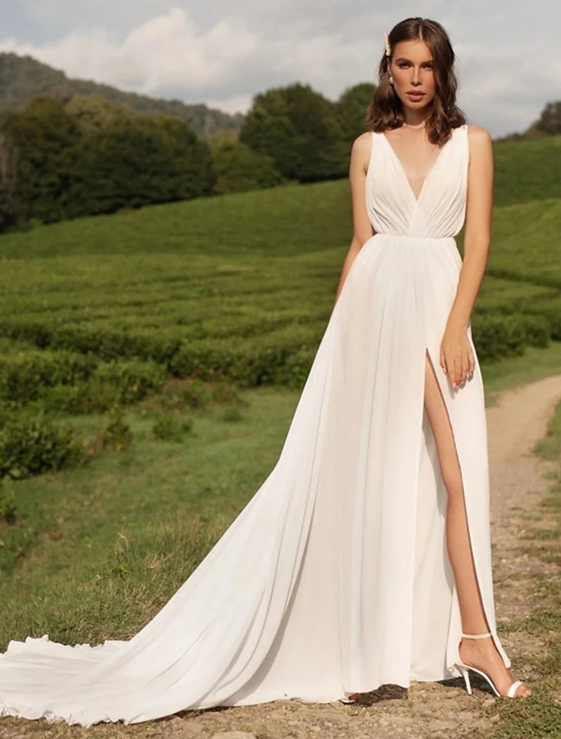 Reception Sexy Casual Wedding Dresses A-Line V Neck Sleeveless Court Train Chiffon Bridal Gowns With Split Front Solid Color Summer Wedding Party