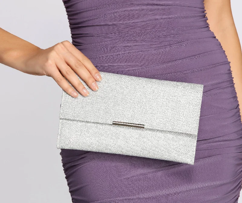 Vibin' Glitter Knit Mesh Clutch